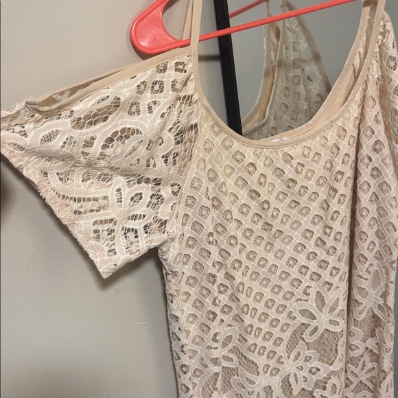 Venus cold shoulder dress - Picture 2 of 4